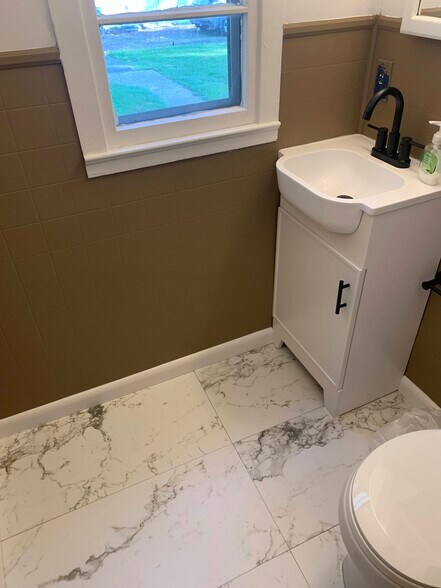 Building Photo - 322 Hollingsworth Mnr