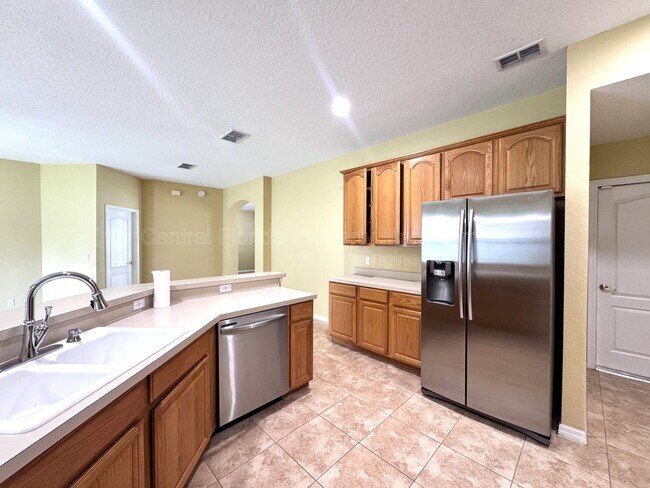 Building Photo - 10118 Shortwood Ln