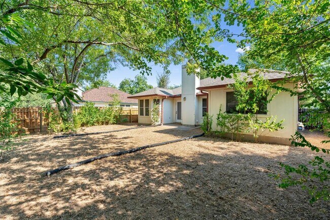 Building Photo - 14603 Fitzgibbon Dr