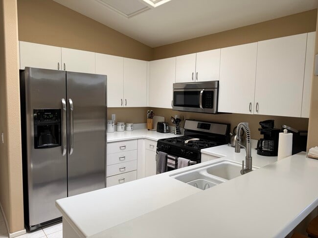 Building Photo - 78975 Champagne Ln