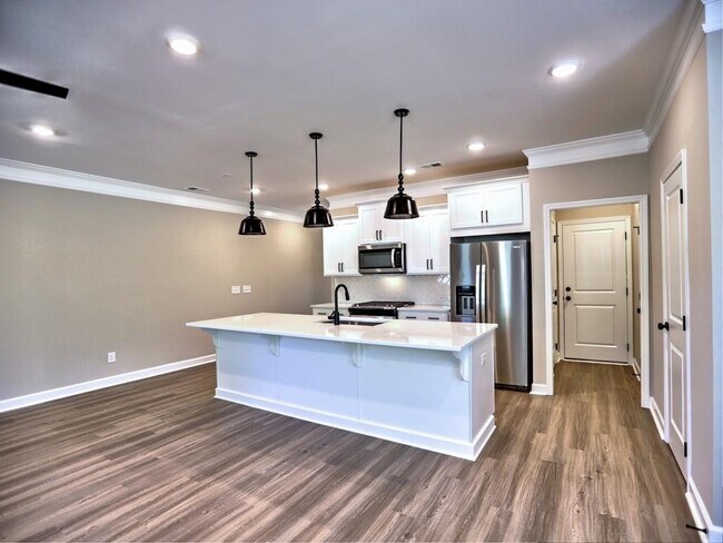 Building Photo - 3355 Verdi Ln