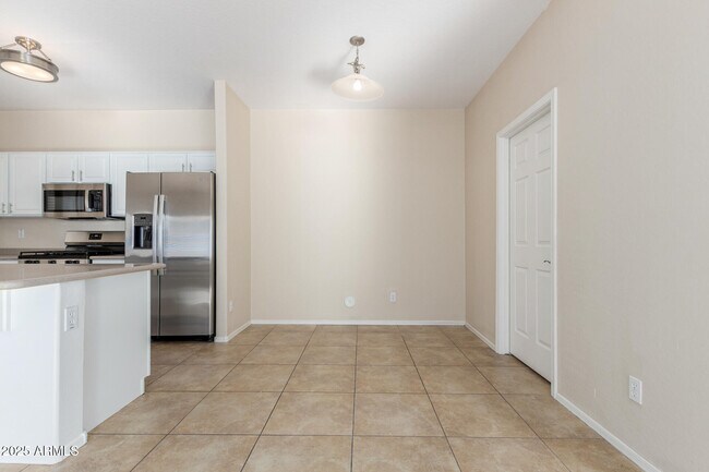 Building Photo - 4480 S Marble St