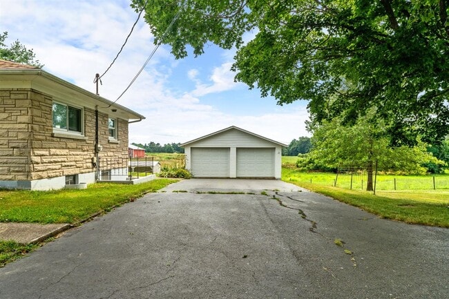 Building Photo - 2725 Rhodelia Rd