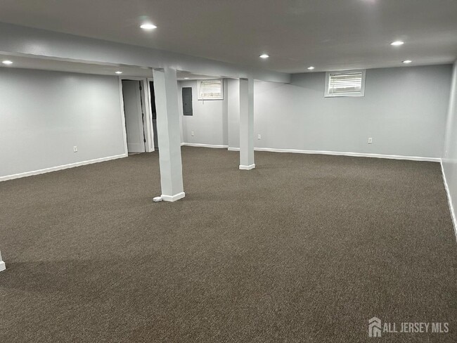 Building Photo - 242 Grove St