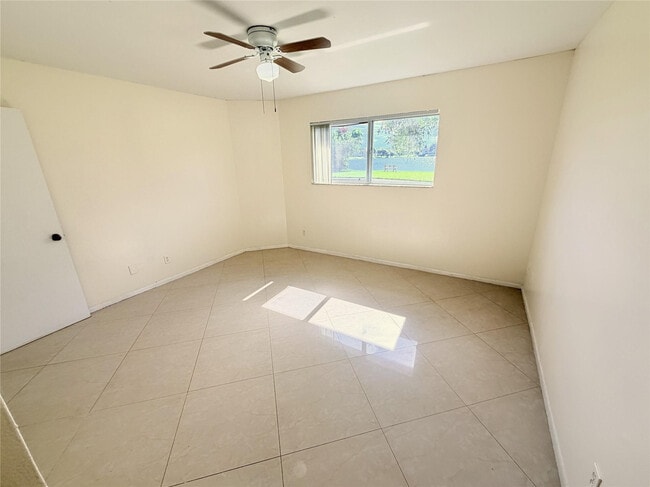 Building Photo - 3445 NW 44th St