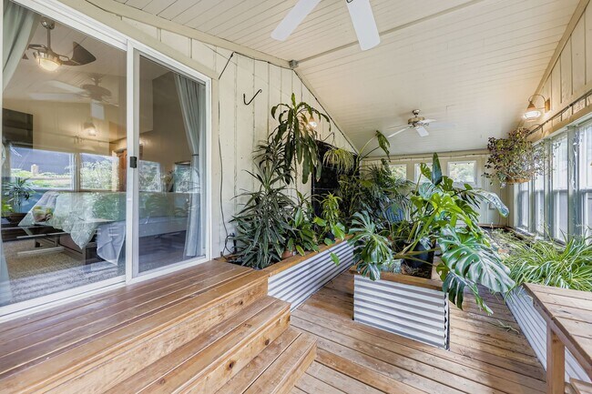 Building Photo - Private Retreat 4 BDR Near Baseline Reservoir