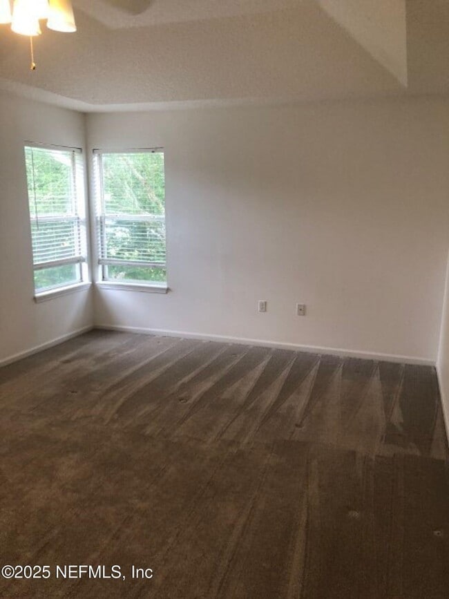 Building Photo - 12887 Dunns View Dr