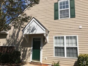 Building Photo - Desired Location for this 3 bedroom 2 bath...