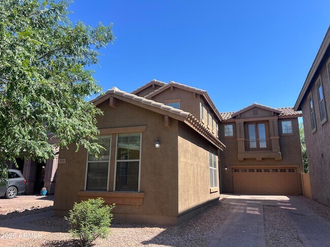 Building Photo - 3915 E Morelos St