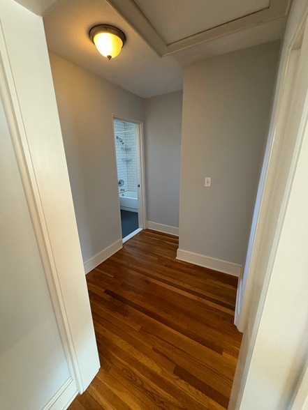 Building Photo - 12 Wedgewood Dr