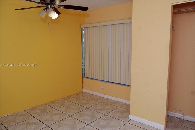 Building Photo - 3458 Capri Dr