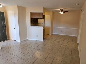 Building Photo - 2626 Holly Hall St