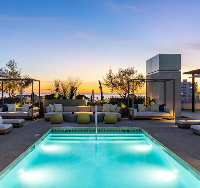 Rooftop Pool with Ocean Views - Santa Monica Luxury Apartments - The Park Santa Monica