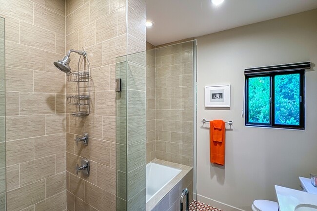 Building Photo - 11470 Dona Evita Dr