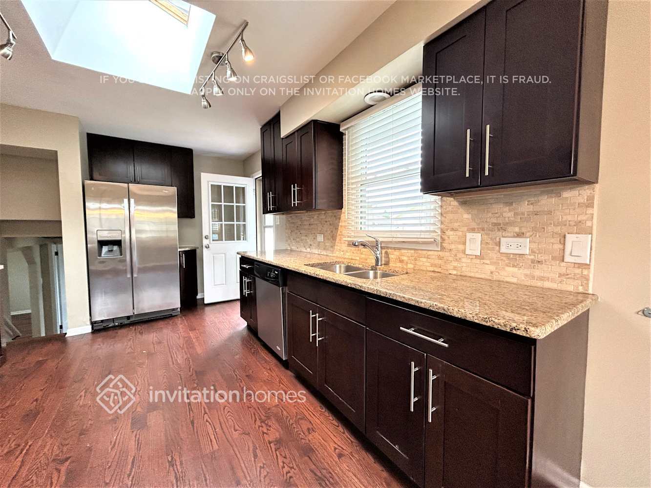 Building Photo - 8840 Hickory Dr