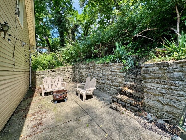 Building Photo - Charming 3 Bed/2 Full Bath in Columbia Tus...