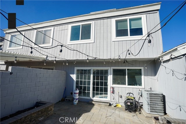 Building Photo - 1041 Cyn Spg Ln