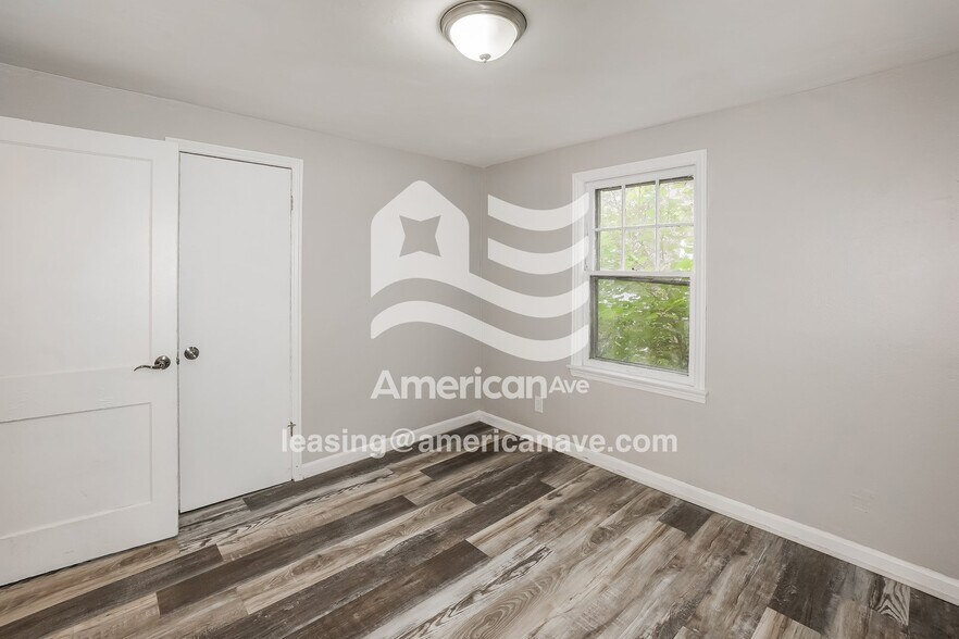 Building Photo - 5085 Adella St