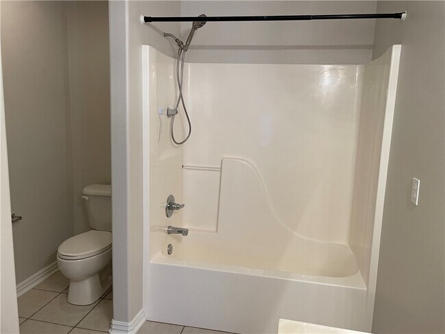 Building Photo - 3704 SW Moline Ave