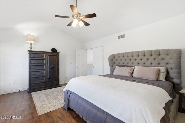 Building Photo - 3850 E Mountain Sky Ave