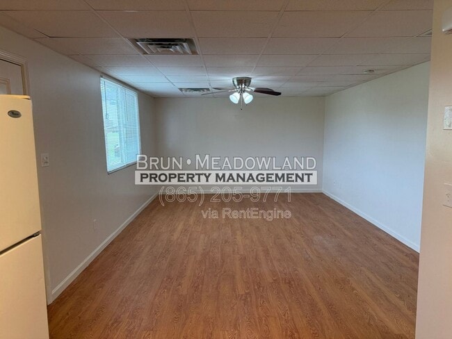 Building Photo - 1825 Meadowland Ln