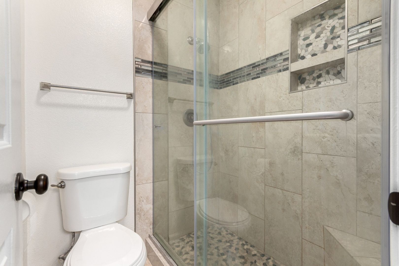 Building Photo - 1825 W Ray Rd