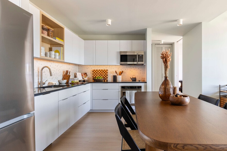 Kitchen - Journal Square Urby