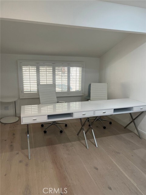 Building Photo - 23760 Oakfield Rd