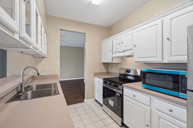 Building Photo - 501 Churchill Crossing