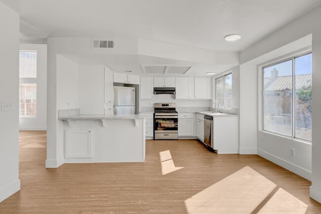 Building Photo - Remodeled 4 Bedroom Home in 89123