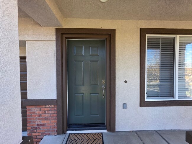 Building Photo - 165 Canyon Creek Way