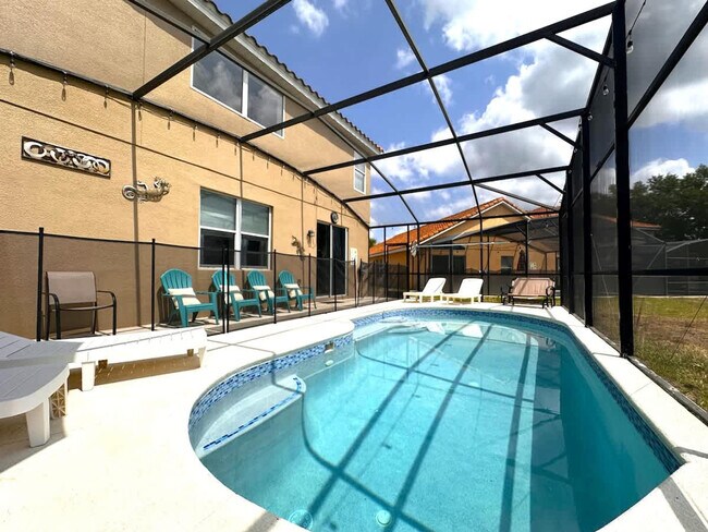 Building Photo - 421 Cabello Dr