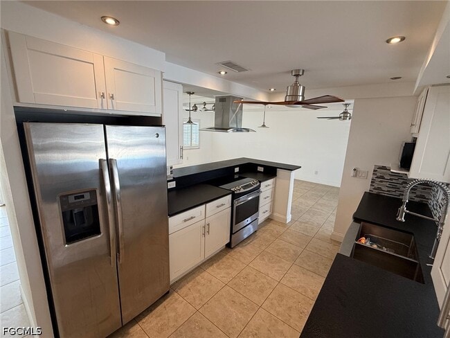 Building Photo - 5354 Coral Ave