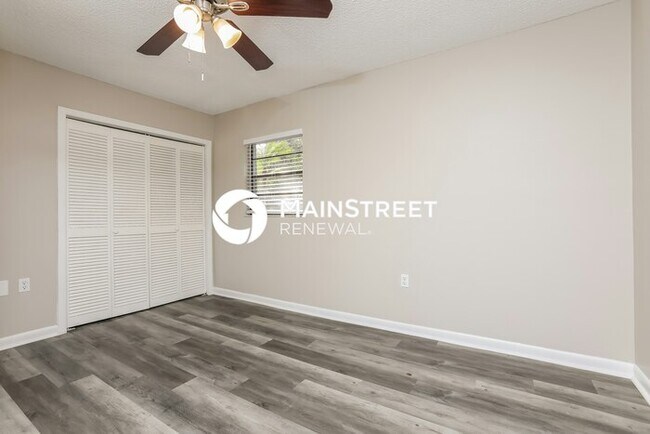 Building Photo - 3 Bedroom Pet-Friendly Home in EUSTIS, FL with Main Street Renewal