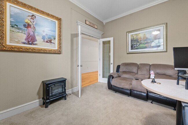 Building Photo - Solar Provided on Great Maumelle home