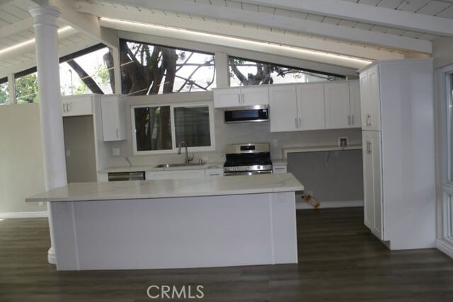Building Photo - 15814 Septo St