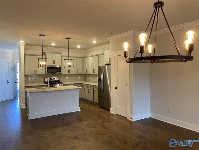 Building Photo - 440 Legend Oak Way SW