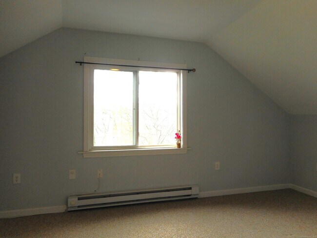 Building Photo - 22 Ingraham St