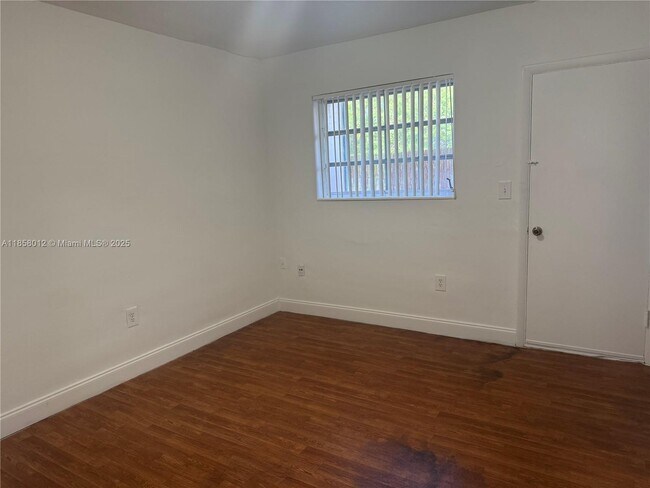 Building Photo - 8380 SW 65th Ave