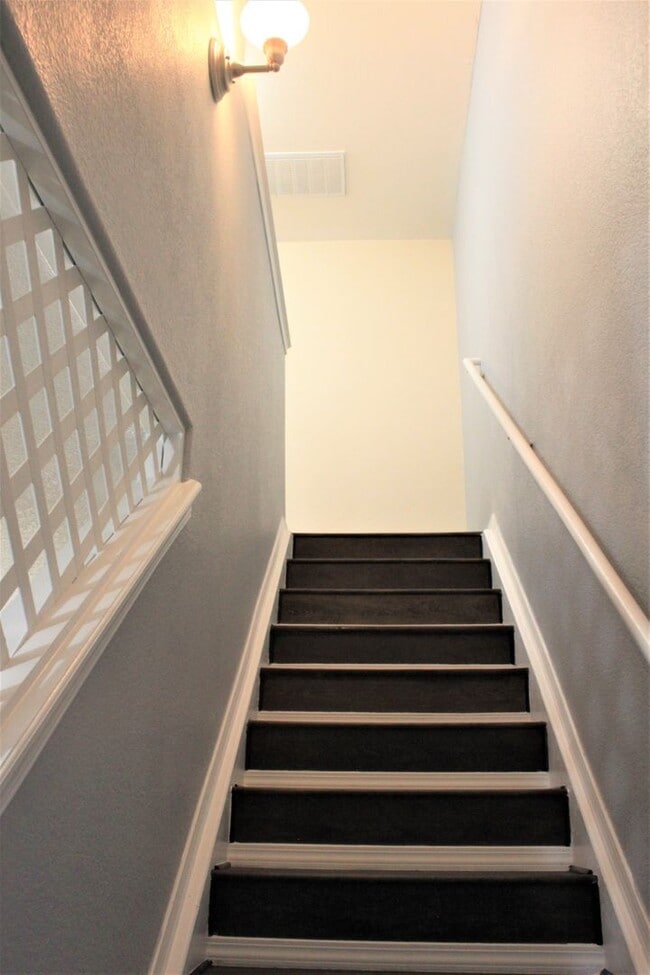 Building Photo - 10574 Country Park Point