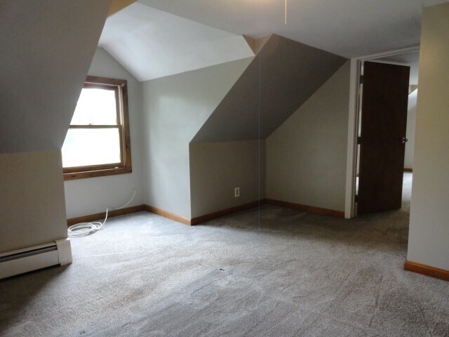 Building Photo - 211 Old Meeting House Rd