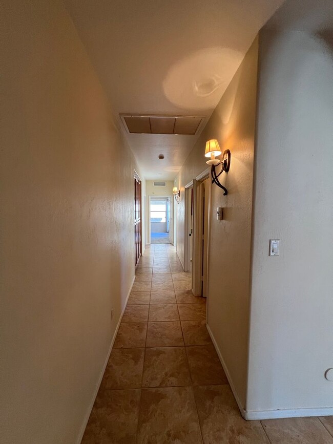 Building Photo - 3 BEDROOM IN LA QUINTA!