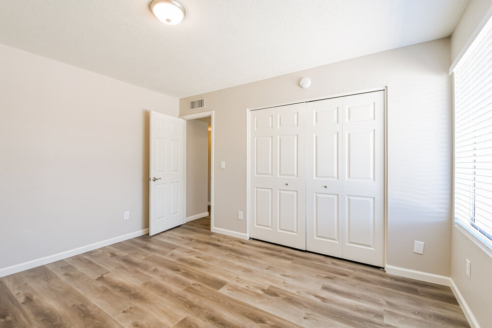 Building Photo - 301 E Keogh Dr
