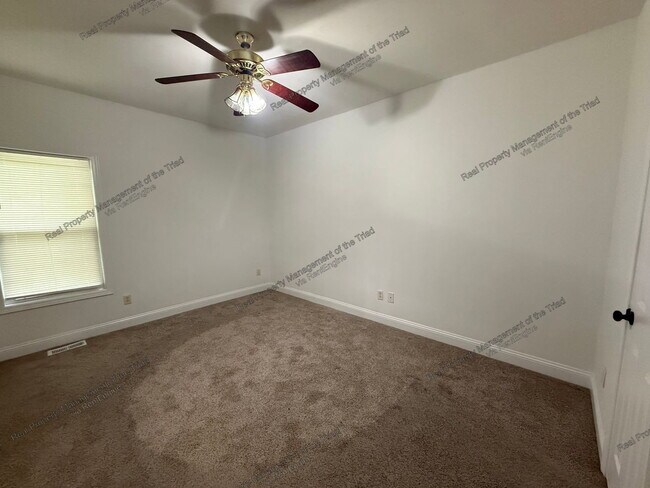 Building Photo - 2200A Eider Ct