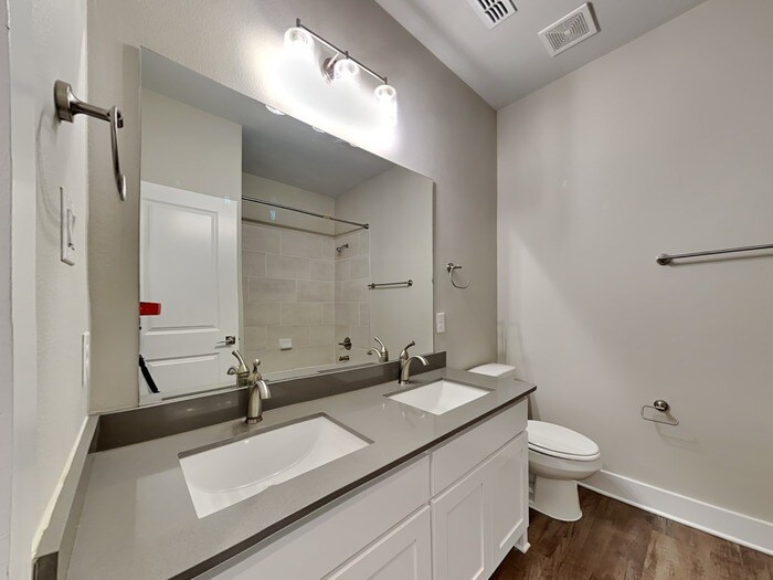 Building Photo - 1419 Marvin Gardens