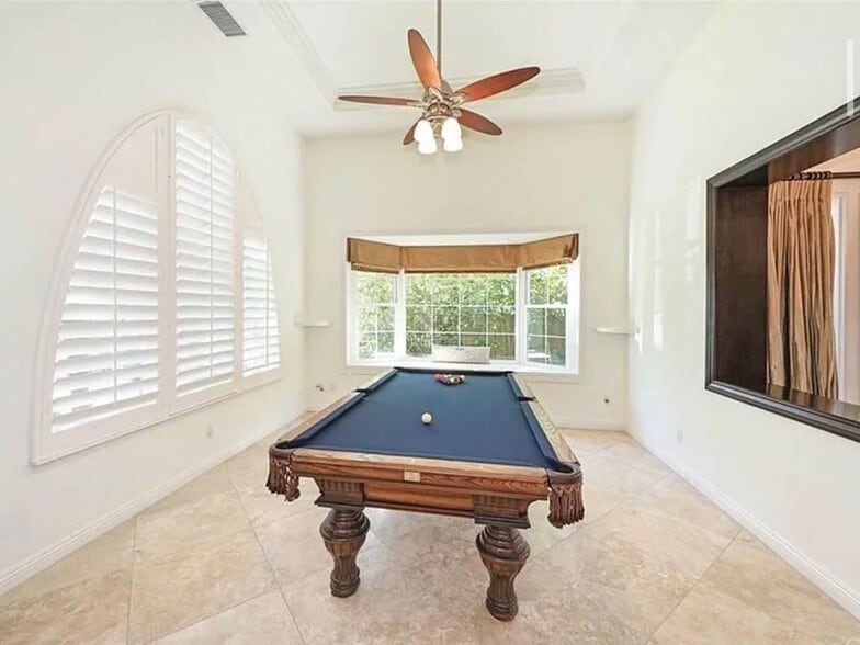 Building Photo - 2531 Costero Magestuoso