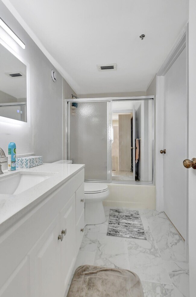 Building Photo - 7310 Ashford Pl