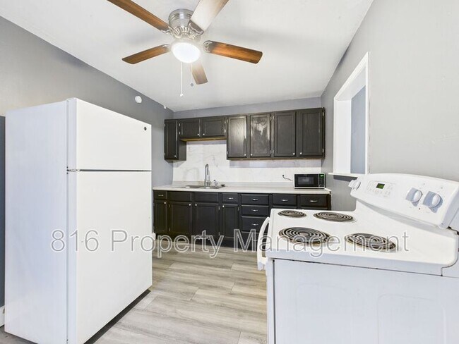 Building Photo - 7424 Bellefontaine Ave