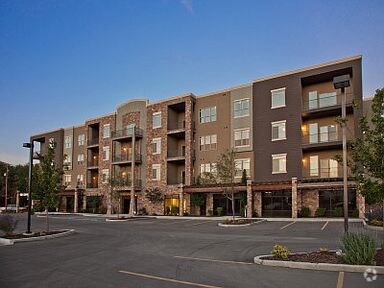 Building Photo - 248-13800 13800 S
