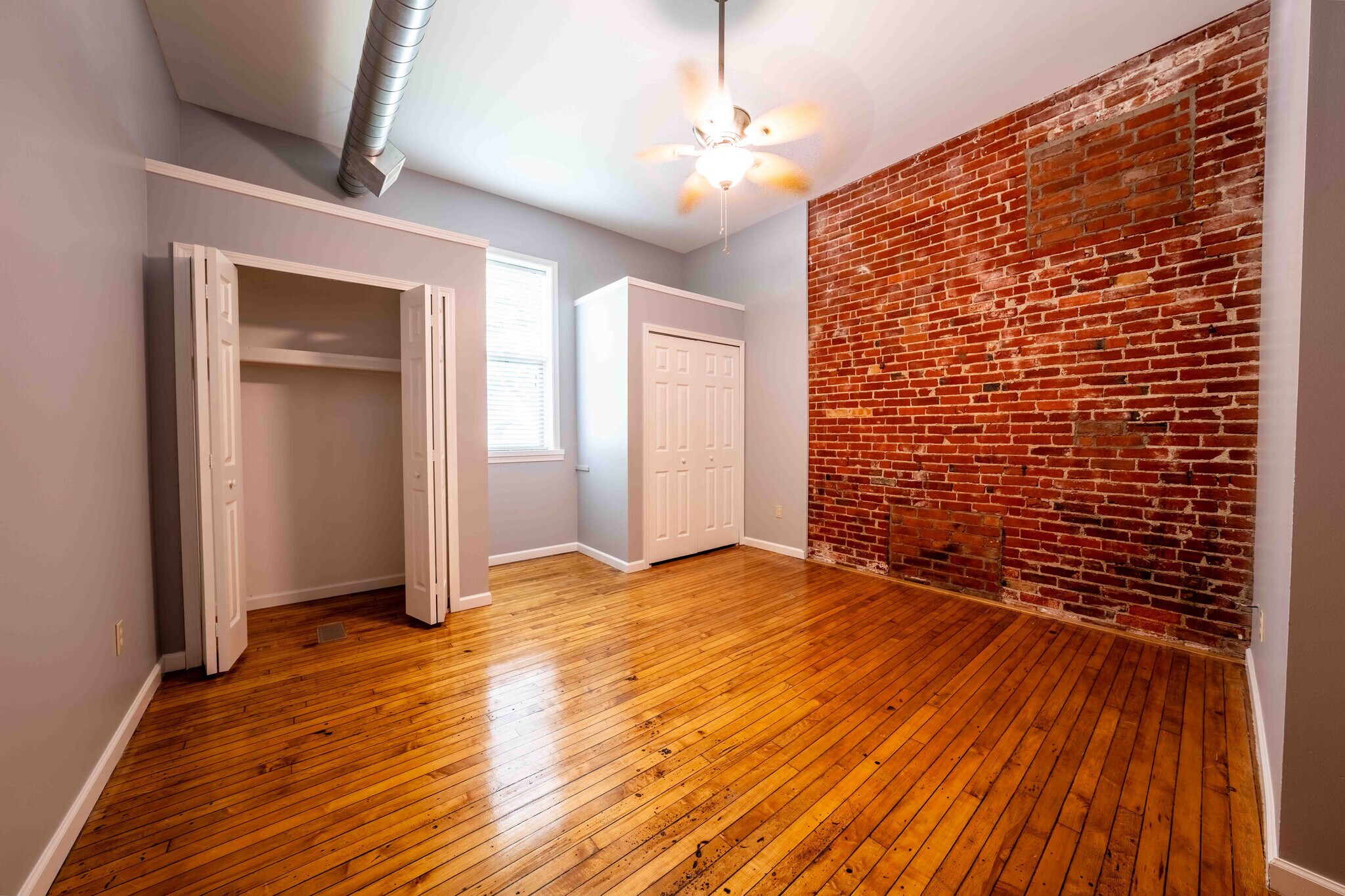 Building Photo - 1422 Lyon St